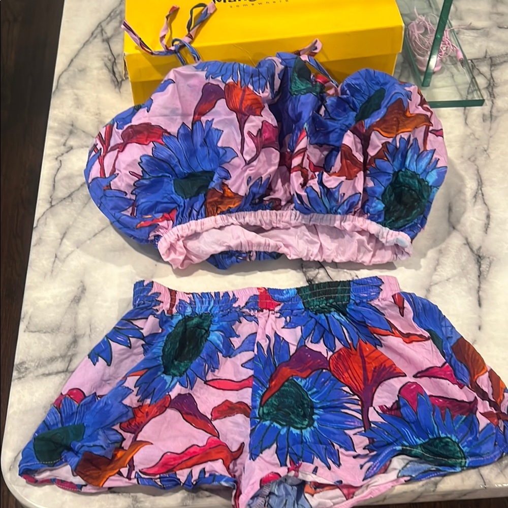 Maison Mangostan Pom Pom top and bottom…